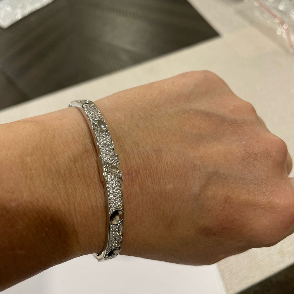 NEW FASHION LV EMPREINTE SILVER CRYSTAL BANGLE BRACELET - Picture 13 of 16